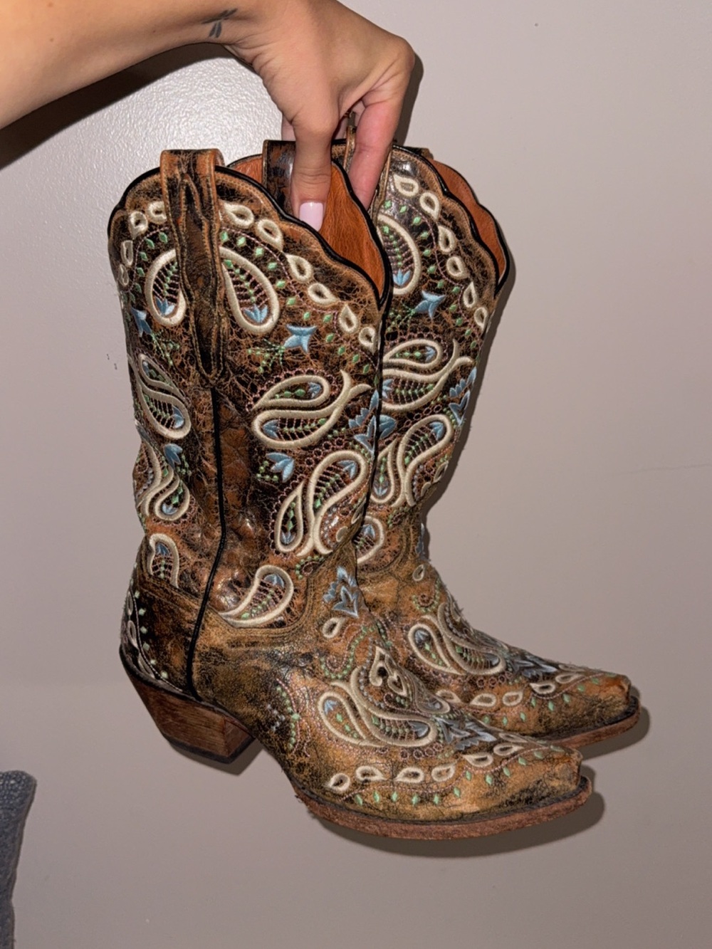 Dan Post Paisley Embroidered cowgirl boots 7.5